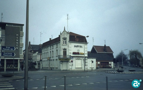 Hotel Du Commerce voor de afbraak