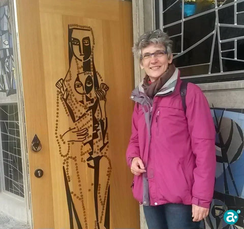 Archieffoto: Joke Jongeling bij de Maria kapel van het Lichtenberg complex Weert
