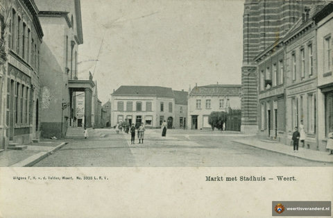Markt en stadhuis